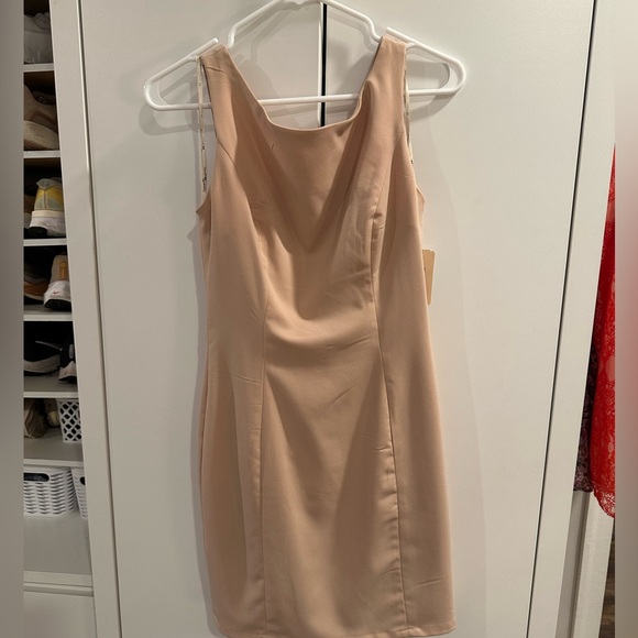 *vintage* Really cute Bow Back Nude Dress NWT - Picture 5 of 7